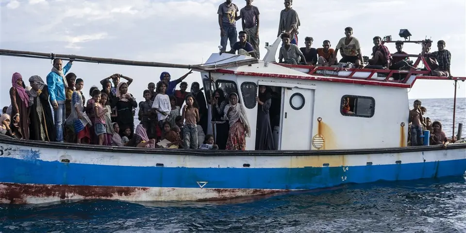 Southeast Asian MPs call on ASEAN member states and other countries in the region to rescue boat with up to 200 Rohingya refugees