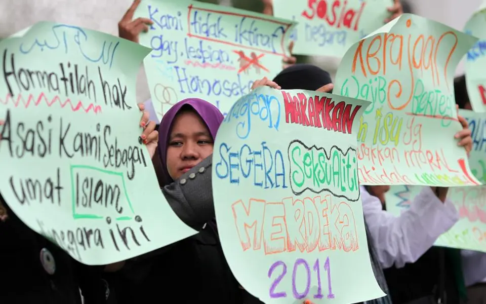 Malaysia turns towards democracy – but leaves LGBT rights behind