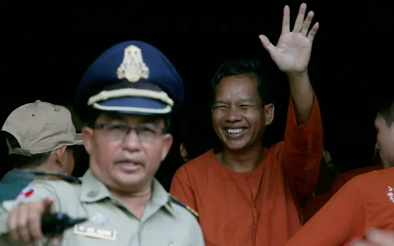 Cambodia’s Government Should Stop Silencing Journalists, Media Outlets