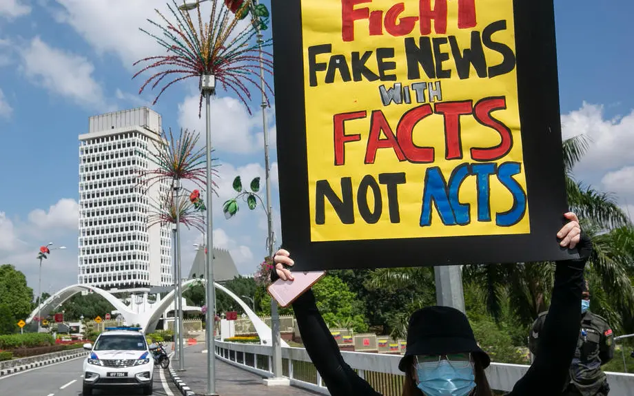 Malaysia: Repeal “fake news” emergency ordinance