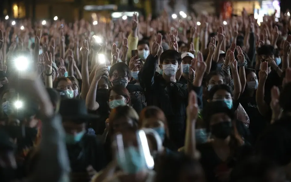 Joint letter to ambassadors Re: Thai officials must drop all the ongoing prosecutions under the Emergency Decree